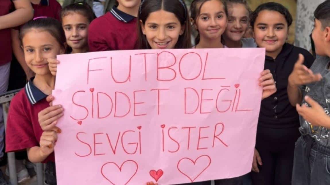 OKULUMUZDA FUTBOL TURNUVASI DÜZENLENDİ